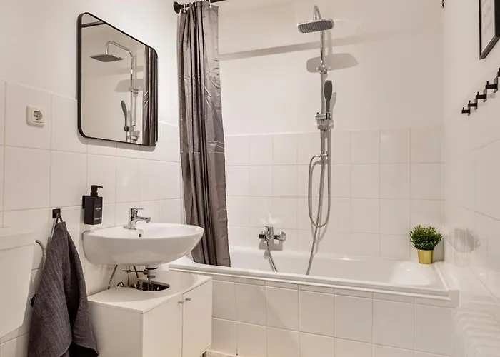 Arena Trifft Domizil By Cordissky In Direkter Umgebung Zur Arena 盖尔森基兴